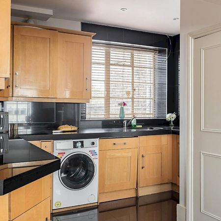 Picktheplace Lancaster Gate Londen Buitenkant foto