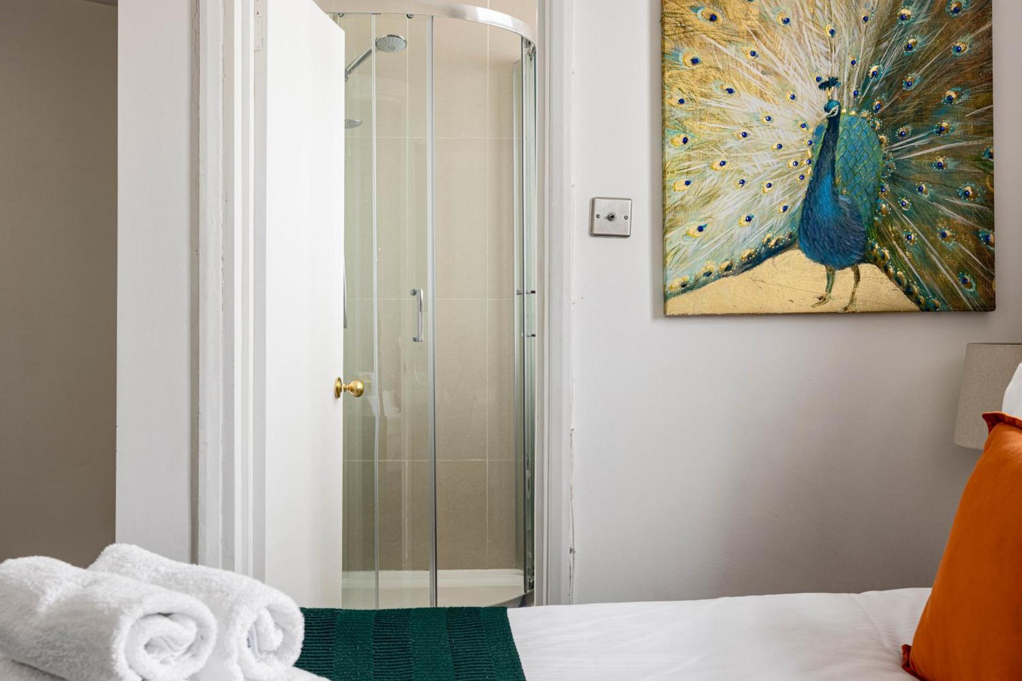 Picktheplace Lancaster Gate Londen Buitenkant foto